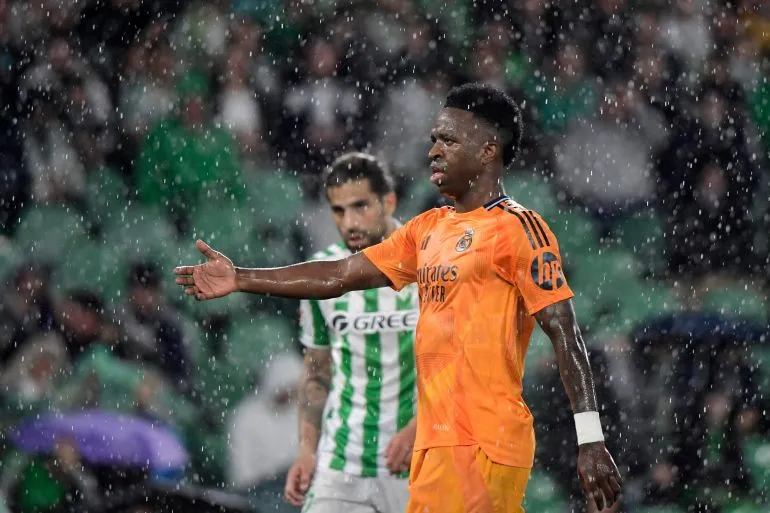 ملخص ونتيجة أهداف مباراة ريال مدريد وريال بيتيس (1-2) اليوم في الدوري الإسباني
