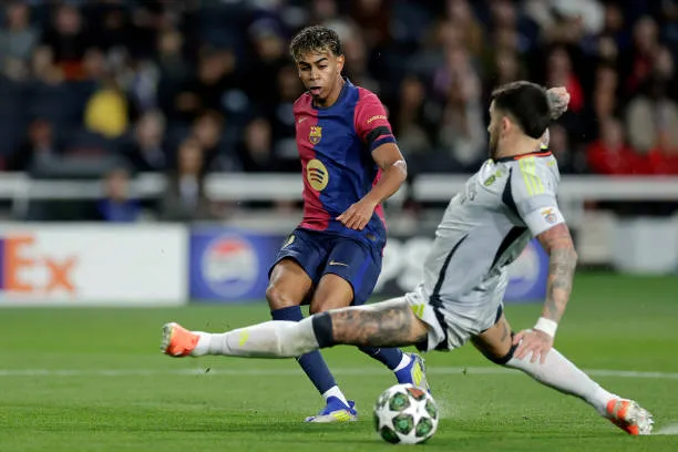 يامال برشلونة ضد بنفيكا
