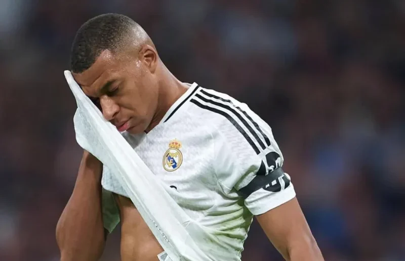 ريال مدريد في ورطة محتملة قبل الكلاسيكو بسبب مبابي