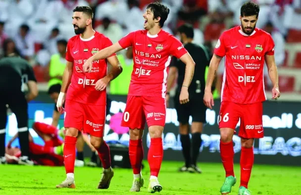 شباب الأهلي ضد خورفكان مباراة الحسم في الدوري الإماراتي