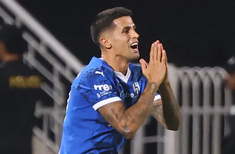 فحص طبي عاجل لتحديد مدة غياب جواو كانسيلو عن الهلال