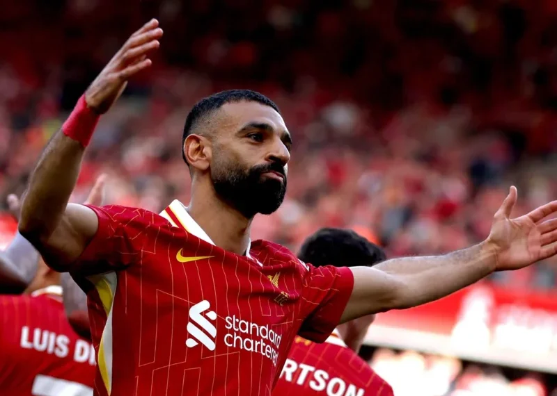 ليفربول يتوج بلقب الدوري الإنجليزي للمرة العشرين ويعادل رقم مانشستر يونايتد