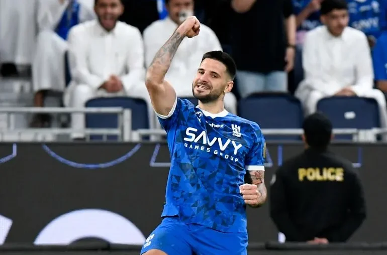 ملخص مباراة الهلال ضد الخليج ... ملخص وثلاثية الهلال ضد الخليج.. الدوسري وميتروفيتش يقودان الزعيم لفوز جديد