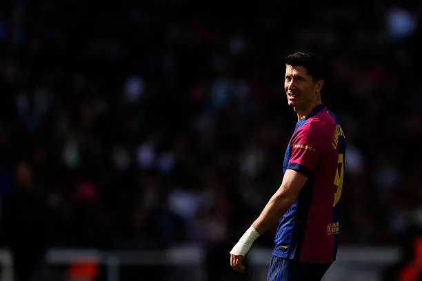 روبرت ليفاندوفسكي لاعب برشلونة