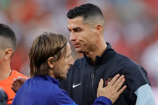 lisbon portugal cristiano ronald مفاجأة غير متوقعة.. مودريتش يُغيّر وجهته بعد مكالمة من كريستيانو رونالدو!